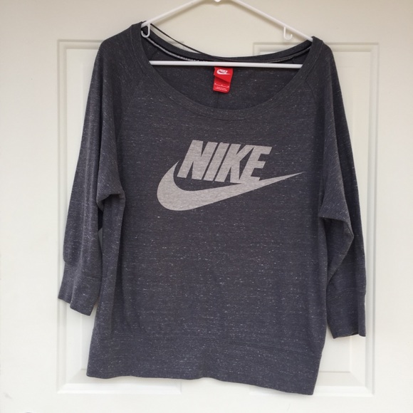 Nike Tops - Nike scoop neck pullover sweatshirt